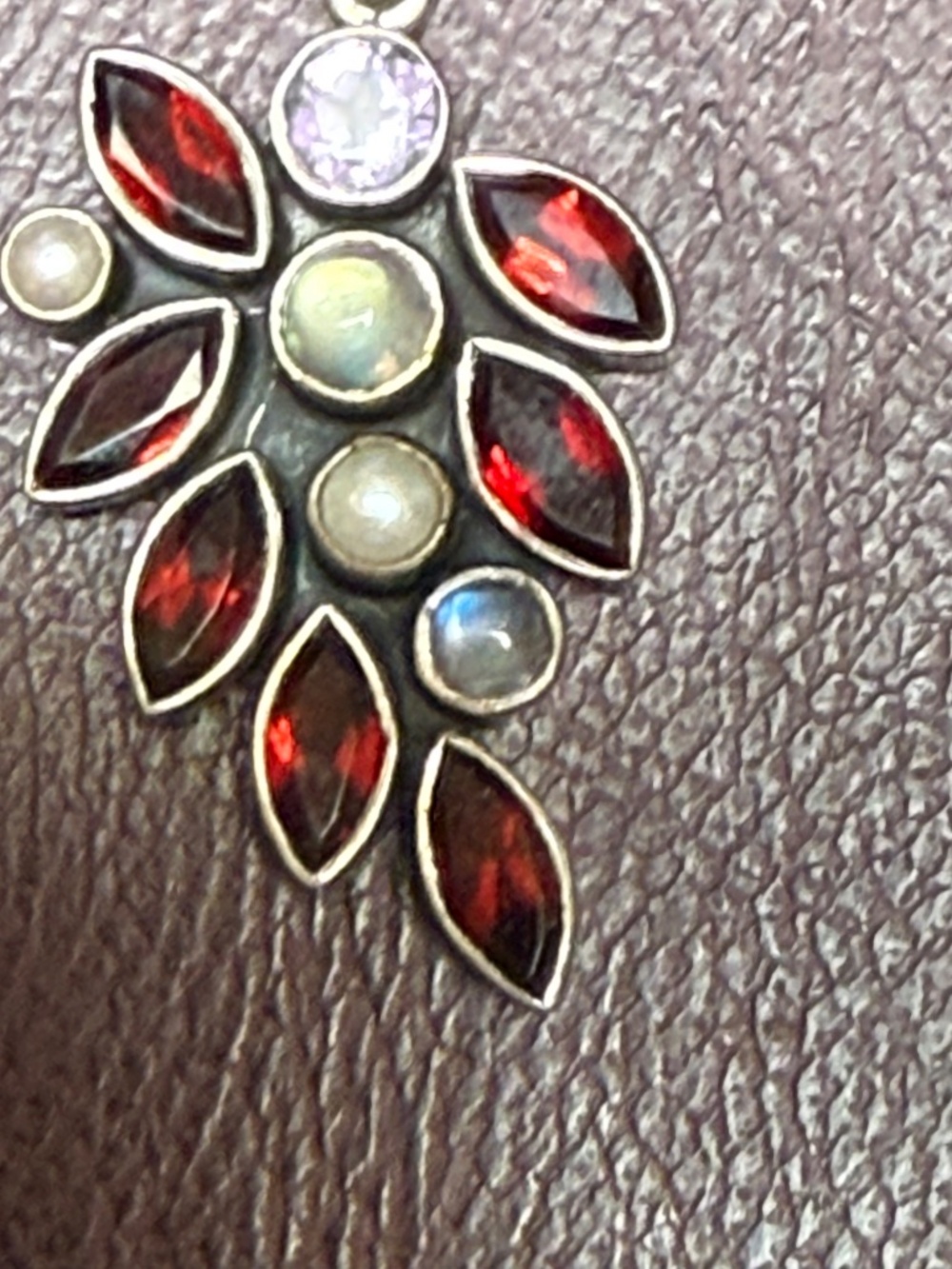 Lovely Nicky Butler Multi-gemstone Leaf Pendant - Picture 5 of 7